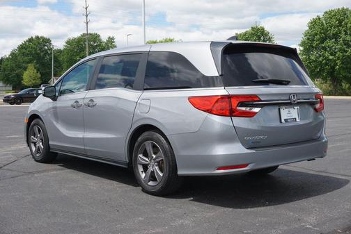 Lunar Silver Metallic 2024 Honda Odyssey EX