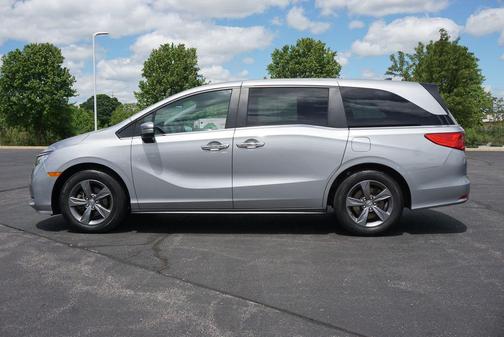 Lunar Silver Metallic 2024 Honda Odyssey EX