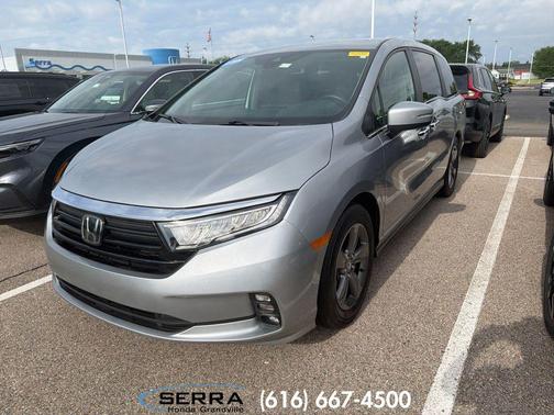 Lunar Silver Metallic 2024 Honda Odyssey EX