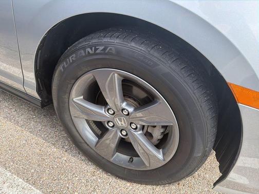 Lunar Silver Metallic 2024 Honda Odyssey EX