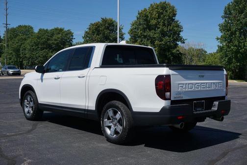 Platinum White Pearl 2024 Honda Ridgeline RTL