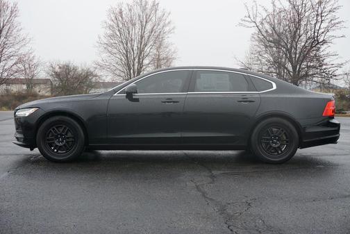Black / Stone 2018 Volvo S90 T5 Momentum