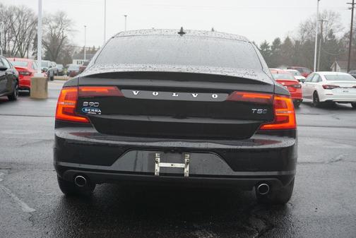 Black / Stone 2018 Volvo S90 T5 Momentum