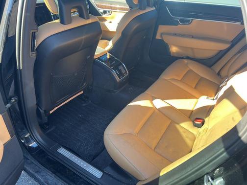 2018 Volvo S90 T5 Momentum