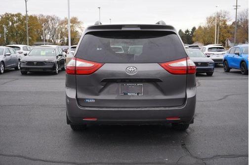 2017 Toyota Sienna SE