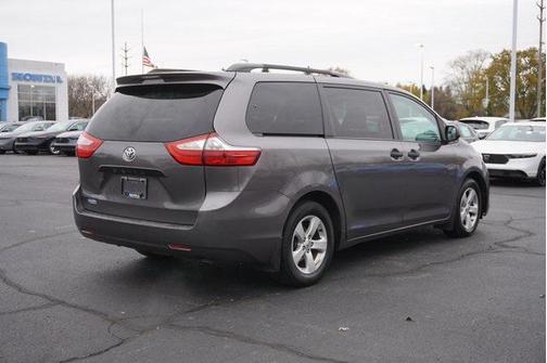 2017 Toyota Sienna SE