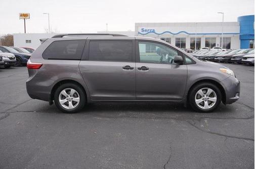 2017 Toyota Sienna SE