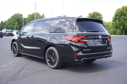 Crystal Black Pearl 2026 Honda Odyssey Sport-L