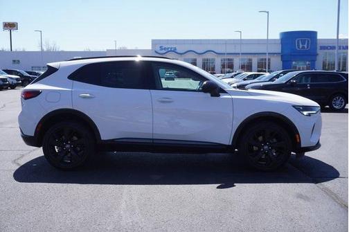 2022 Buick Envision FWD Essence