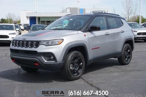 Billet Silver Metallic Clearcoat 2023 Jeep Compass Trailhawk