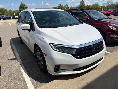 White 2023 Honda Odyssey EX-L