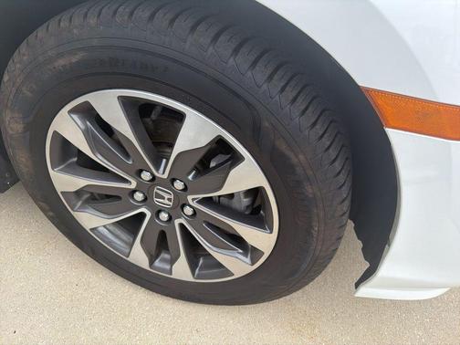 Platinum White Pearl 2023 Honda Odyssey EX-L