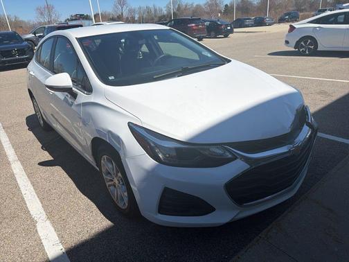 Summit White 2019 Chevrolet Cruze LT