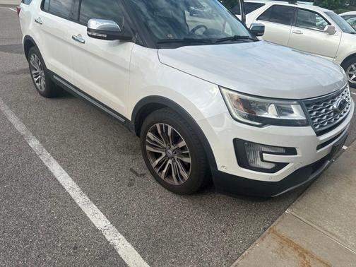 White Platinum Metallic Tri-Coat 2016 Ford Explorer Platinum