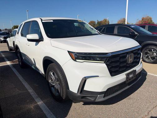 White 2025 Honda Pilot EX-L
