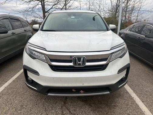 2022 Honda Pilot Touring 8-Passenger