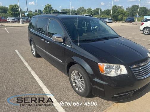 2013 Chrysler Town & Country Touring-L