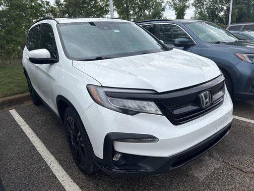 2022 Honda Pilot AWD Black Edition