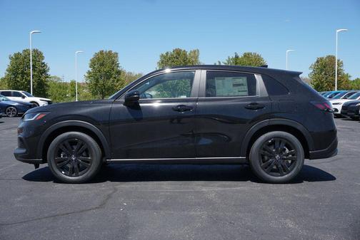 Crystal Black Pearl 2027 Honda HR-V Sport