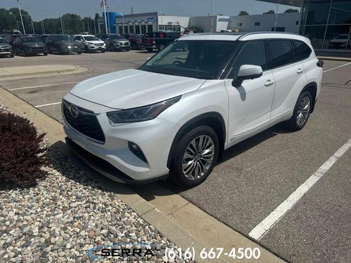 Pearl 2026 Toyota Highlander Hybrid Platinum