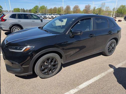 Crystal Black Pearl 2024 Honda HR-V AWD Sport