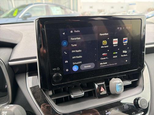 2024 Toyota Corolla Cross XLE