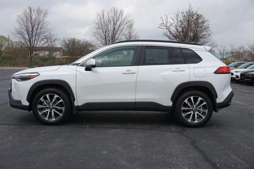 2024 Toyota Corolla Cross XLE