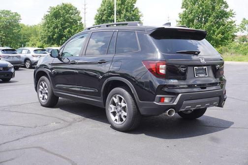 Crystal Black Pearl 2022 Honda Passport AWD TrailSport