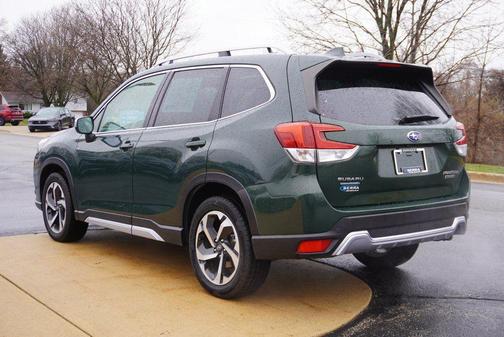 Cascade Green Silica 2023 Subaru Forester Touring