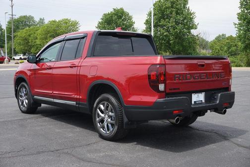 Radiant Red Metallic II 2025 Honda Ridgeline Black