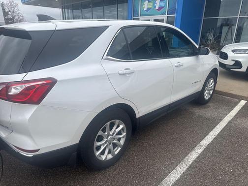 Iridescent Pearl Tricoat 2019 Chevrolet Equinox 1LT