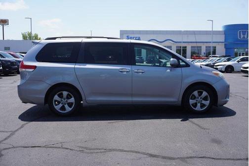2012 Toyota Sienna LE