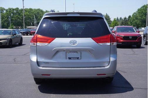 2012 Toyota Sienna LE