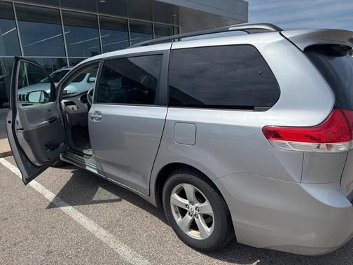 2012 Toyota Sienna LE