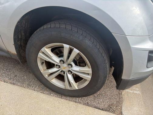 Silver Ice Metallic 2016 Chevrolet Equinox LS