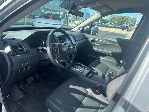 Lunar Silver Metallic 2023 Honda Ridgeline Sport