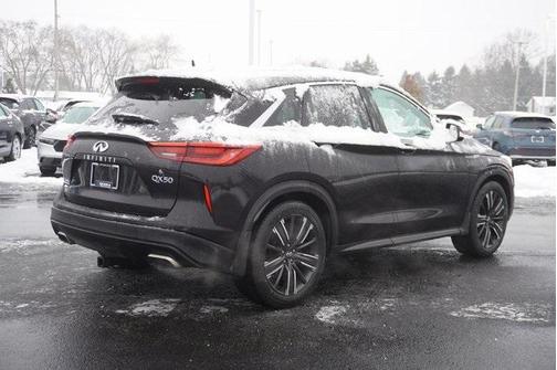 2021 INFINITI QX50 LUXE AWD