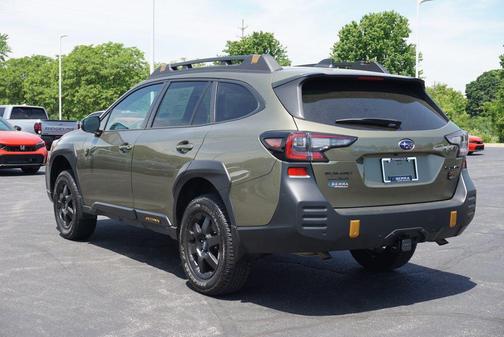 Autumn Green Metallic 2023 Subaru Outback Wilderness