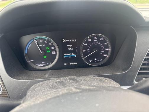 2017 Hyundai SONATA Hybrid Limited