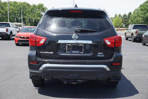 Magnetic Black Pearl 2019 Nissan Pathfinder S