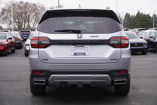 Solar Silver Metallic 2026 Honda Pilot Touring 8-Passenger