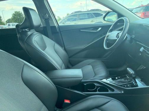 Fire Orange 2023 Kia Niro Touring