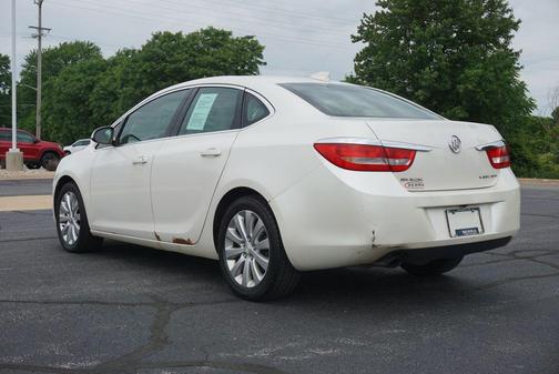 White Diamond Clearcoat 2016 Buick Verano Base