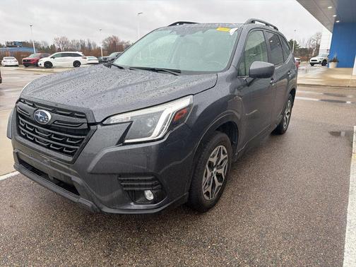 2024 Subaru Forester Premium