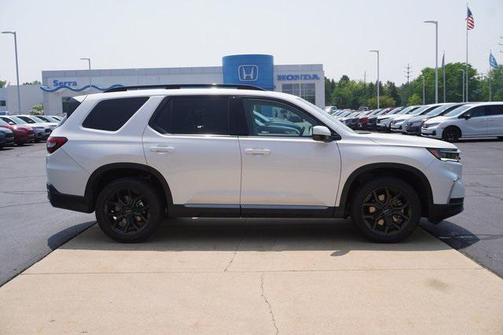 2025 Honda Pilot Touring 8-Passenger