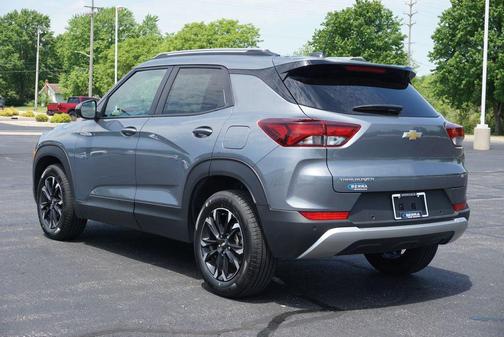 Satin Steel Metallic 2022 Chevrolet Trailblazer LT