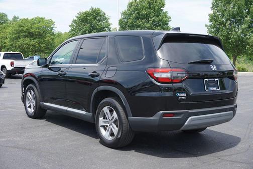 Crystal Black Pearl 2025 Honda Pilot EX-L