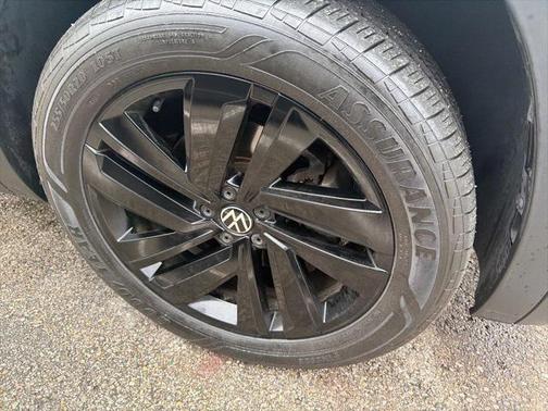 2022 Volkswagen Atlas Cross Sport 3.6L V6 SE w/Technology