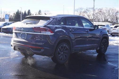 2022 Volkswagen Atlas Cross Sport 3.6L V6 SE w/Technology