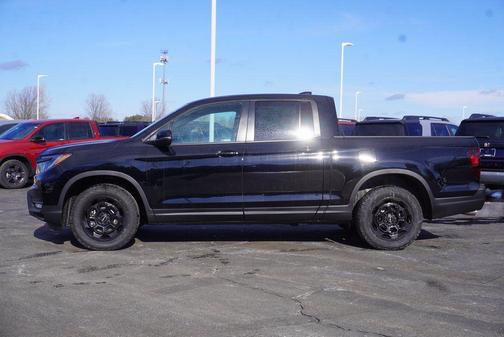 Crystal Black Pearl 2026 Honda Ridgeline TrailSport+